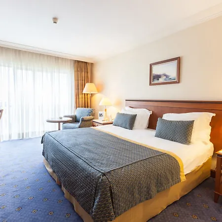 Ic Airport Hotel 4*