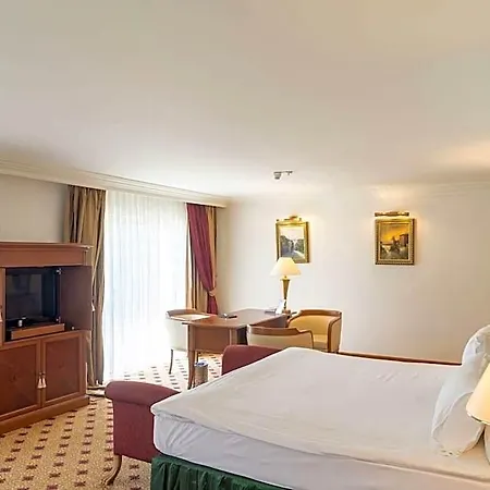 Hotel Ic Airport 4*