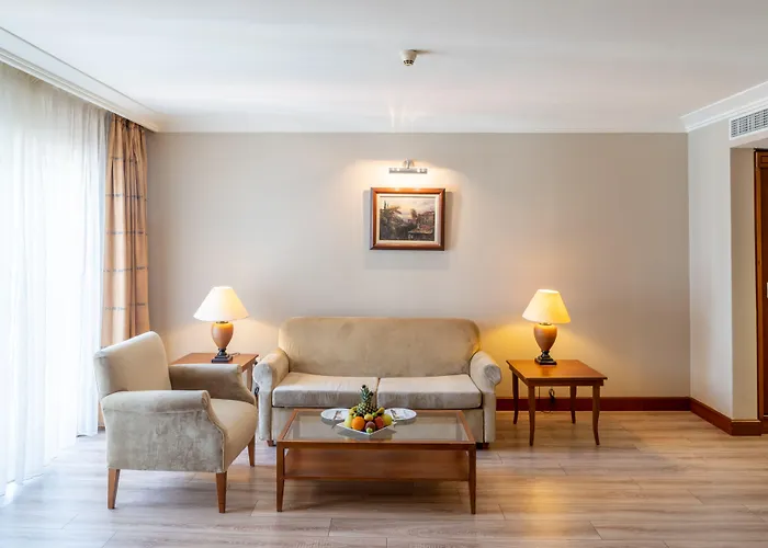 Ic Airport Hotel 4*